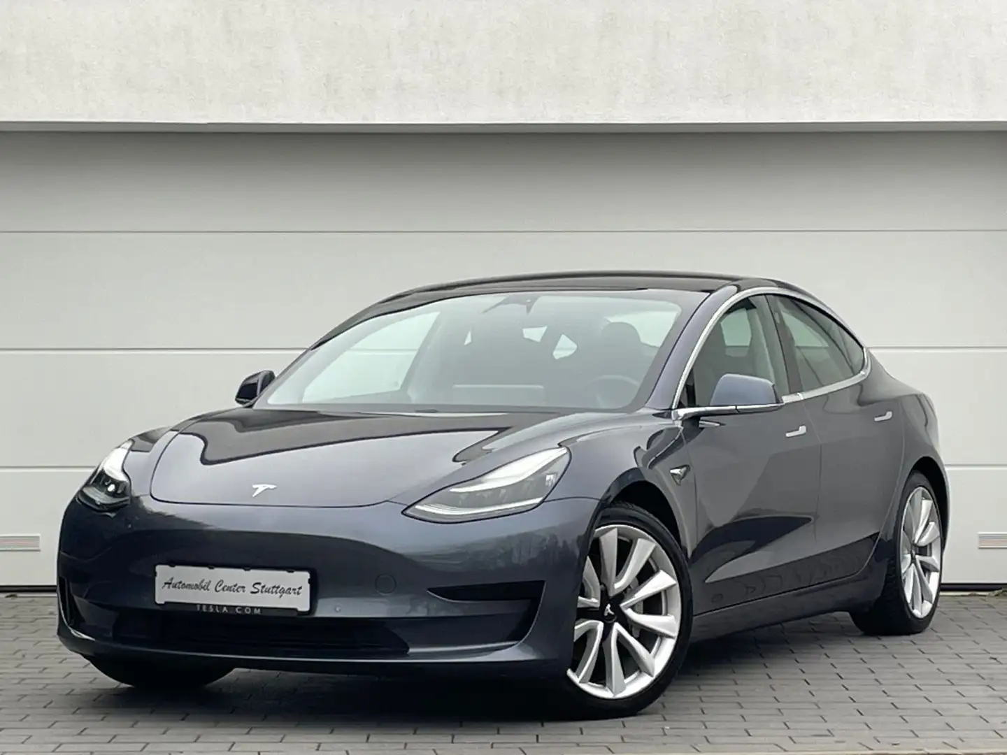 Tesla Model 3 Standard Range Plus RWD 19%MWST Grau - 1
