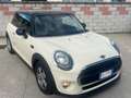 MINI One Mini IV F55-F56 2014 1.2 75cv 3p Blanc - thumbnail 2