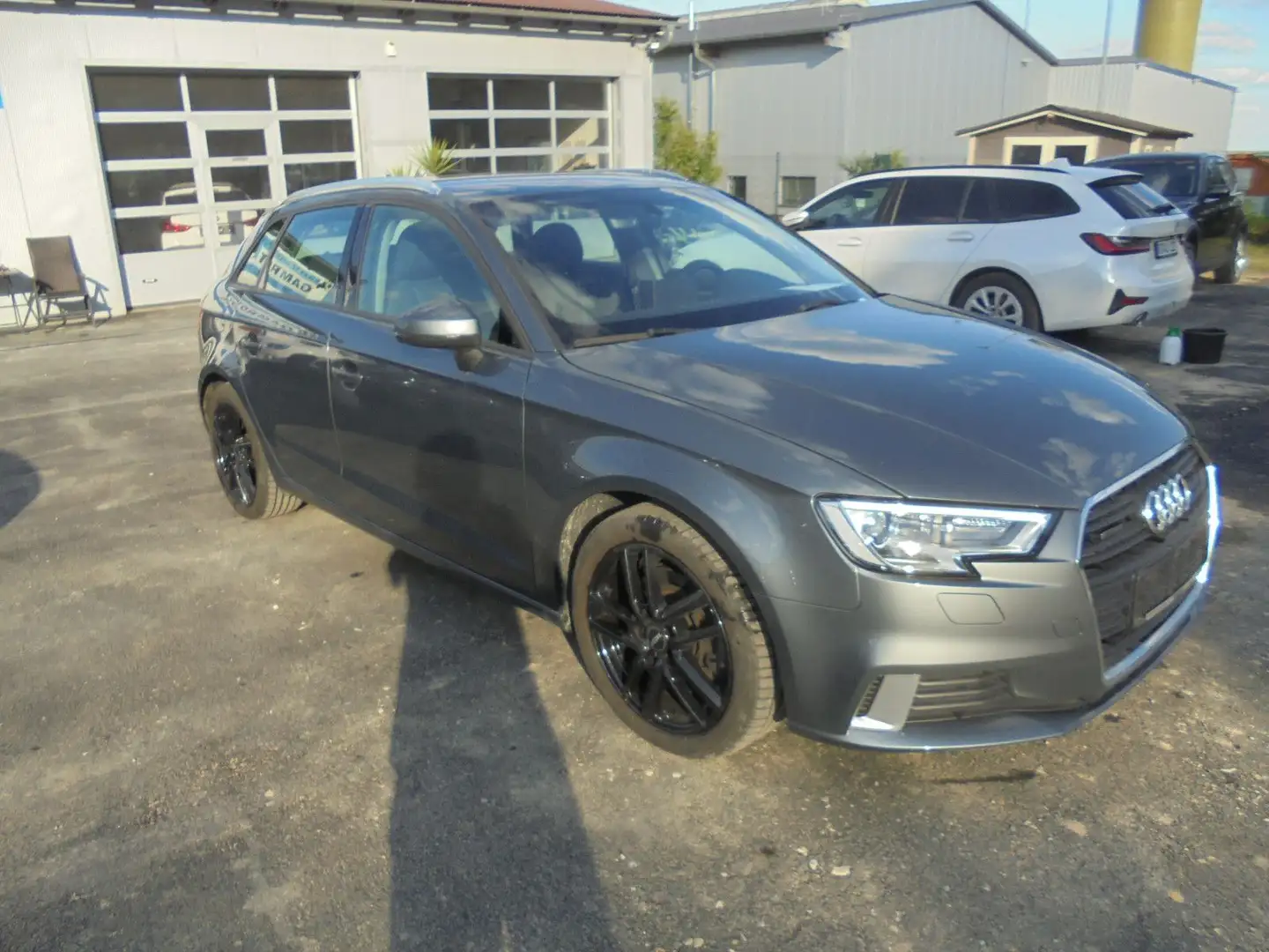 Audi A3 Sportback quattro sport TÜV Neu LED AHK Gris - 1