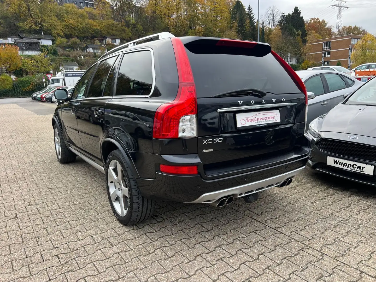 Volvo XC90 D5R-Design 7-SITZER*AUTOMATIK*NAVI*TOT*AHK Schwarz - 2