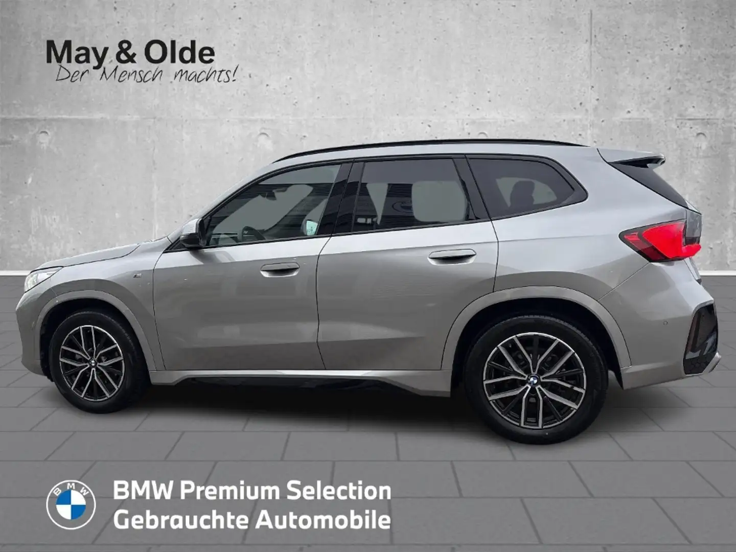 BMW X1 18i M Sport AHK ACC SHZ RFK LED Pano. Navi Digital Silber - 2