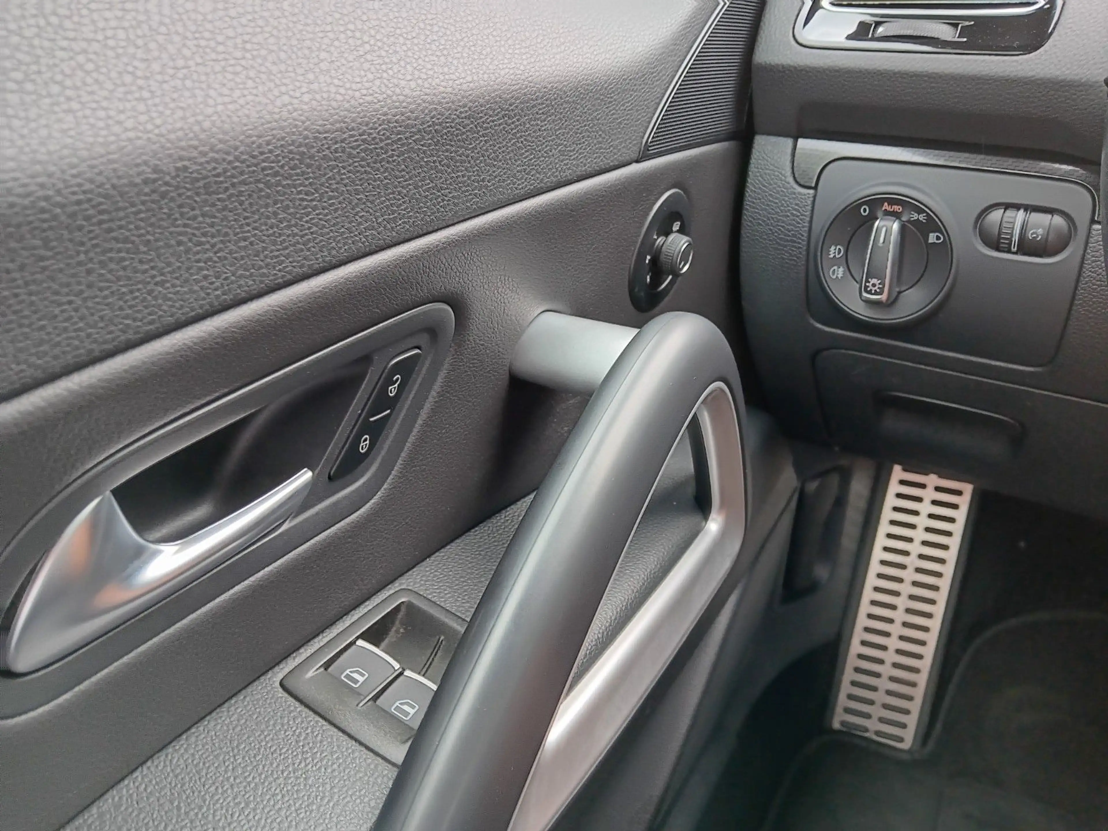 Volkswagen Scirocco R-Line Navi Klima Leder Kamera Xenon — photo 13