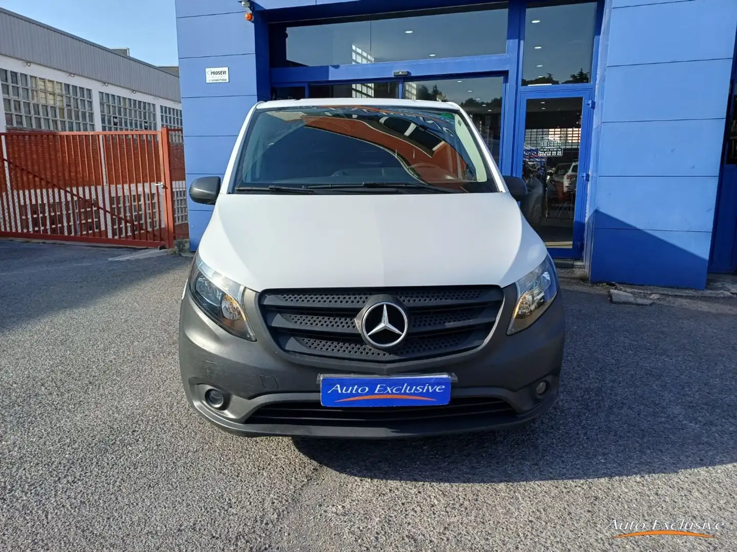 Mercedes-Benz Vito M1 110CDI 75kW furgon Pro larga Blanco - 2