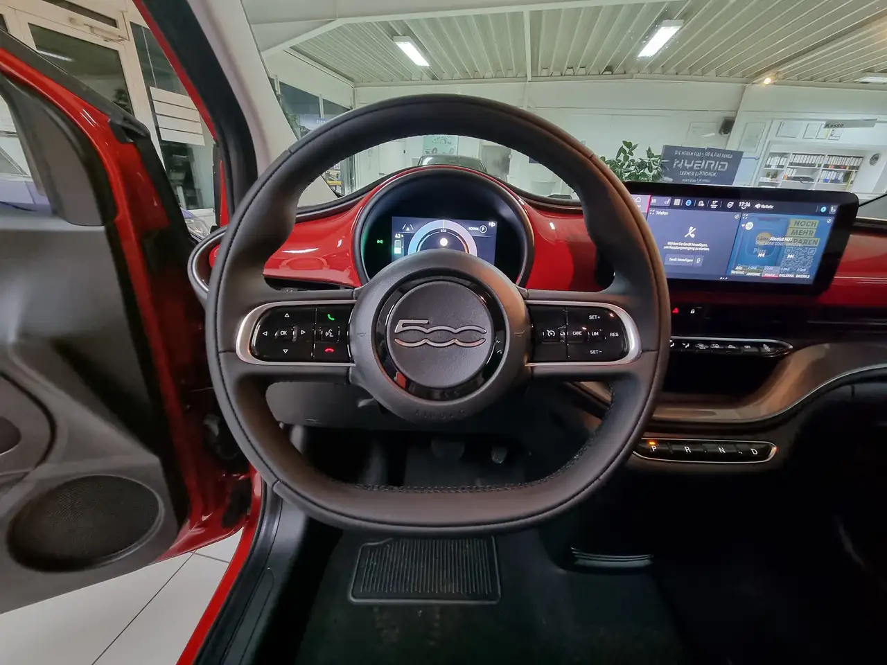 Fiat 500e Icon 42 kWh 87kW (118PS) 9