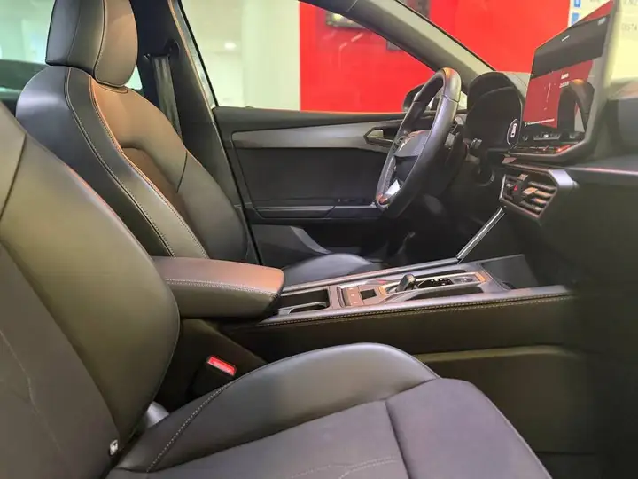 Cupra 2025, foto 15