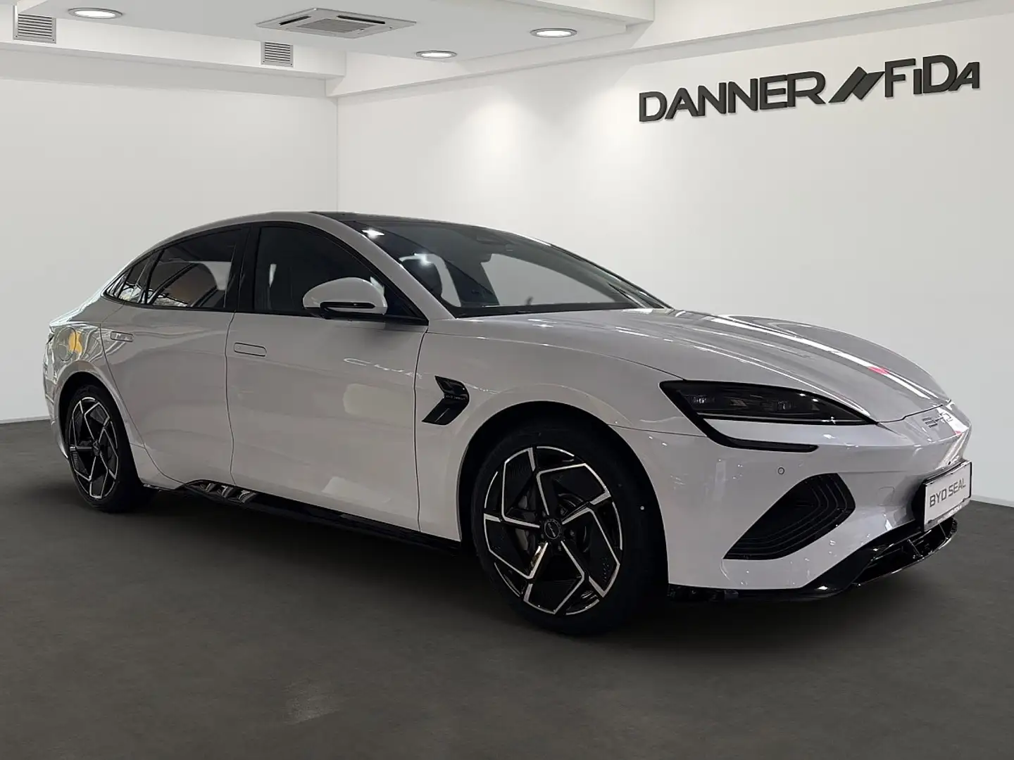 BYD Seal Excellence 82,5kWh AWD *AKTIONSPREIS * Weiß - 2