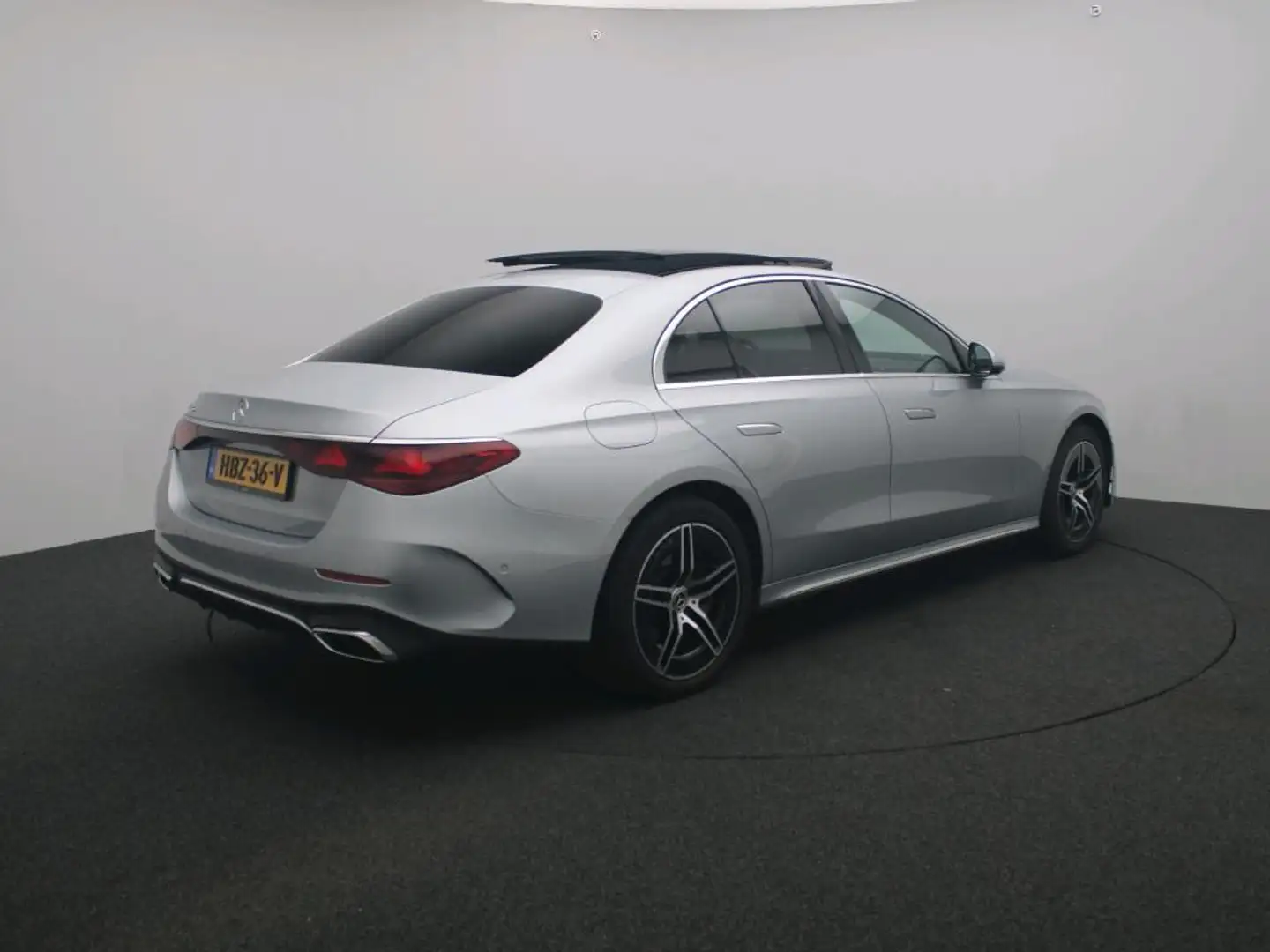 Mercedes-Benz E 300 e AMG Line / Panoramadak/ SUPERSCREEN/ Leder/ Stoe Gris - 2