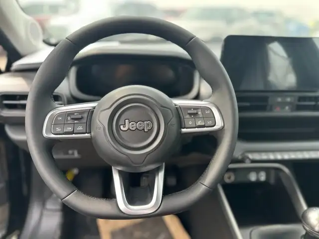 Jeep Avenger view 15