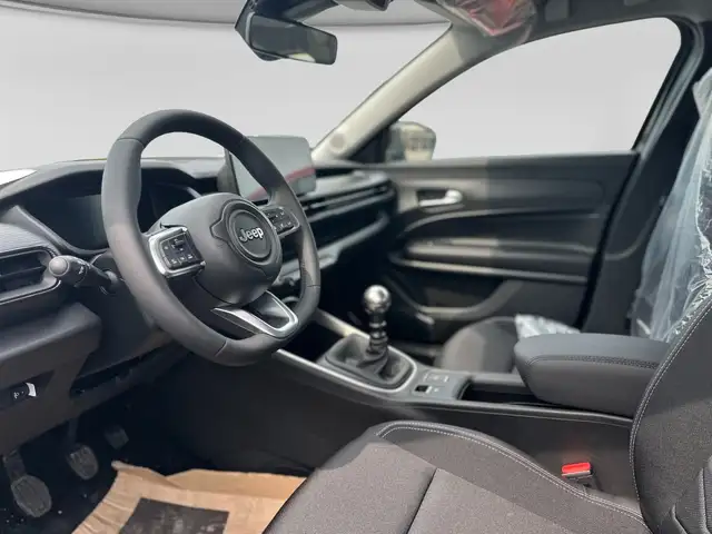 Jeep Avenger view 8
