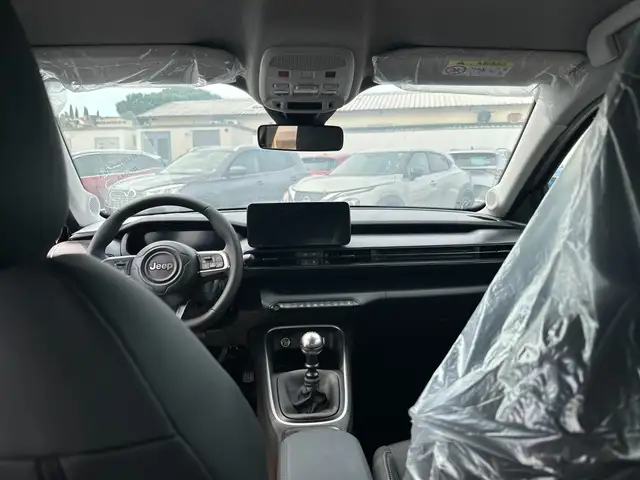 Jeep Avenger view 12