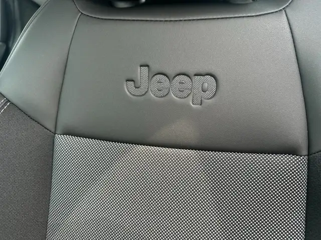 Jeep Avenger view 10