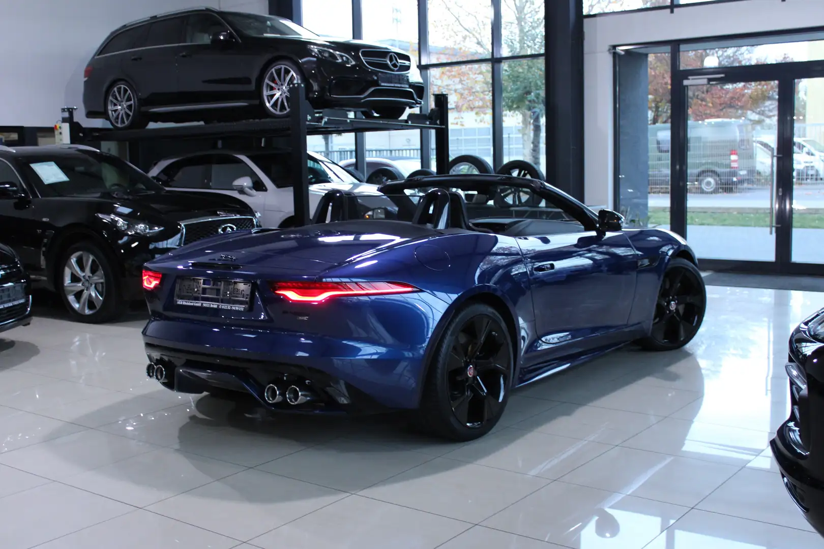 Jaguar F-Type P450 CABRIOLET AWD 5.0 V8 450PS BLACK-PACK ALU-20" Blau - 2