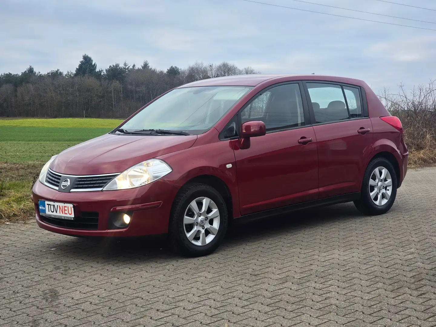 Nissan Tiida Acenta Rot - 1