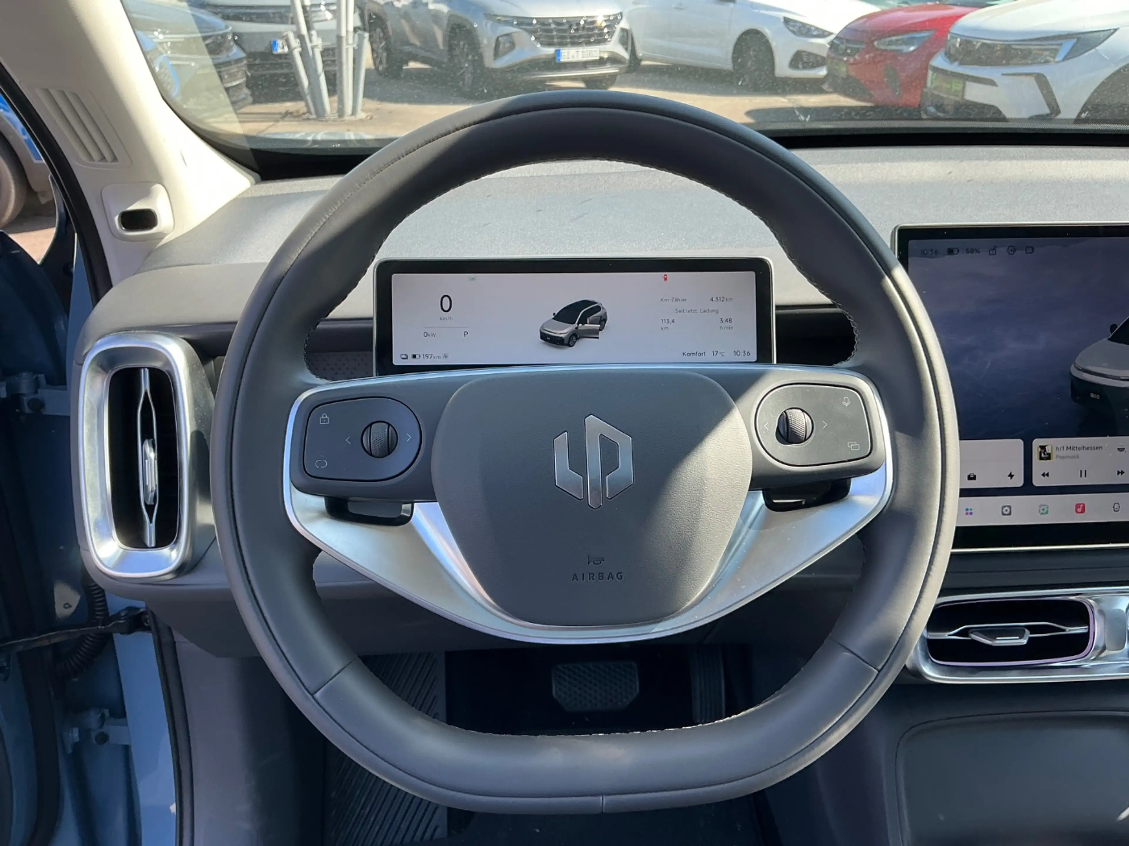 Leapmotor B10 67 W BEV Design Pro Max Leder+AUT — photo 10