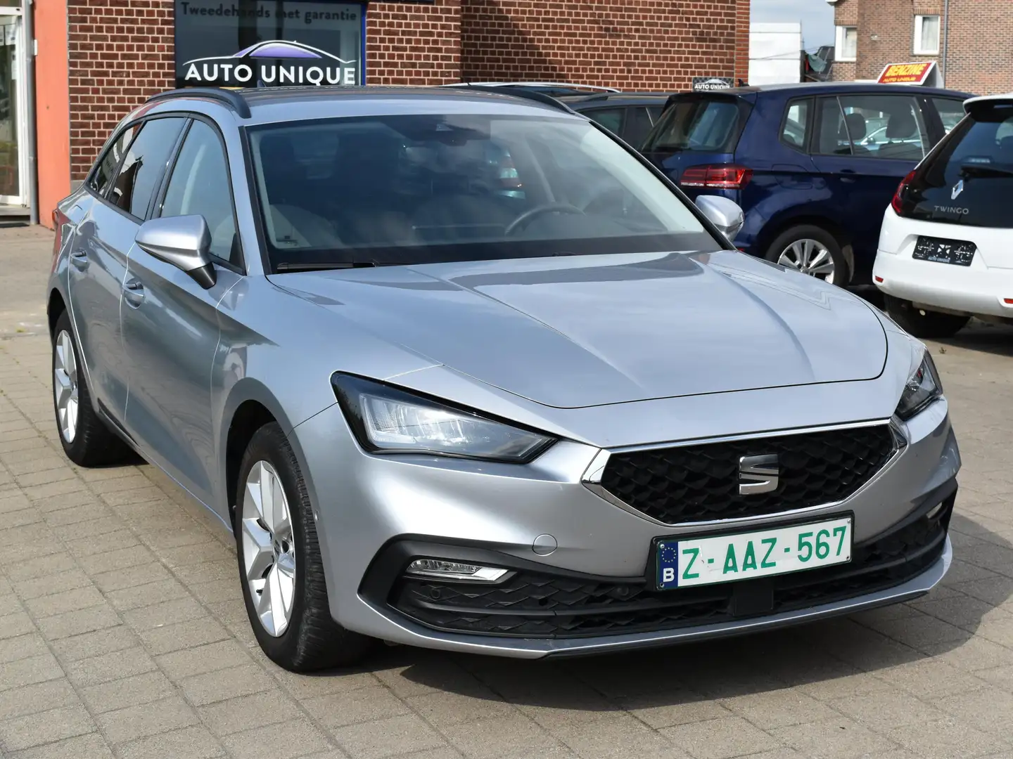 SEAT Leon Leon ST1.0 *CarPlay*254€ PAR MOIS SANS ACOMPT Plateado - 1