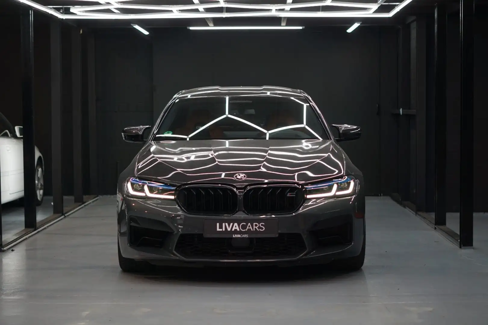 BMW M5 Competition Drivers Pack/Laser/BMW Garantie Grau - 1