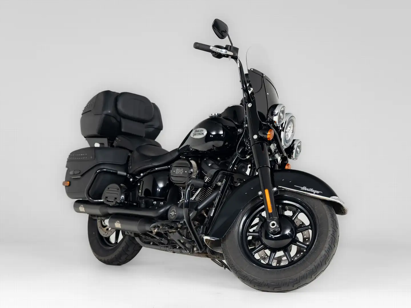 Harley-Davidson Heritage FLHCS Classic 114 Vivid Black/Blk Out Negro - 1