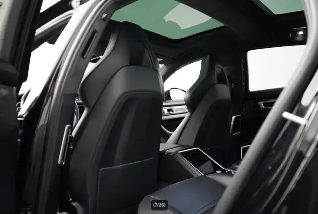 Porsche Panamera view 14