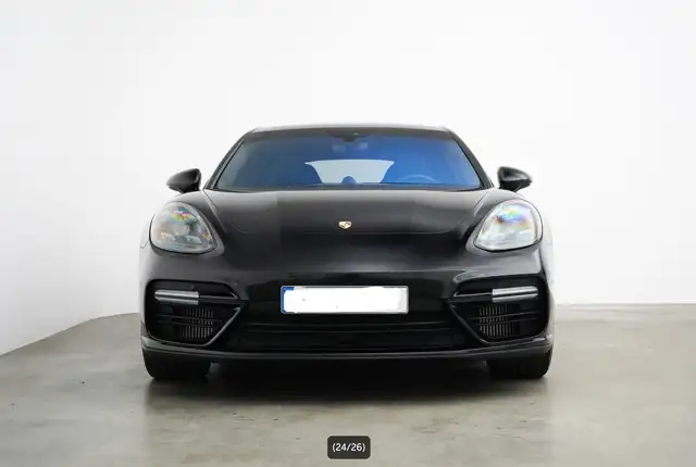 Porsche Panamera view 3