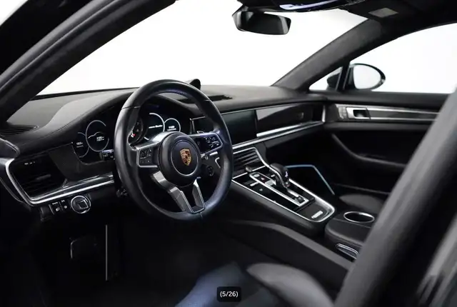 Porsche Panamera view 12