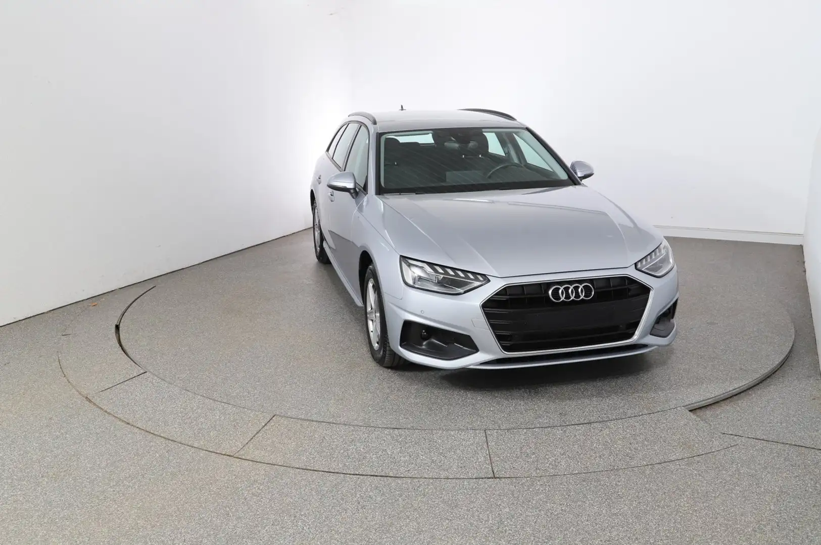 Audi A4 30 TDI Silber - 2