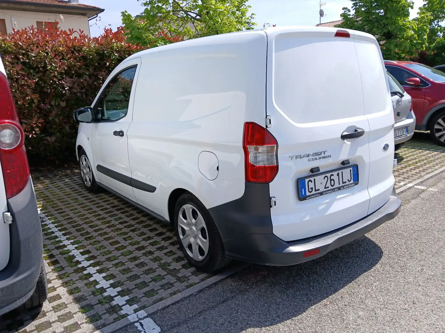 Ford Transit Courier - 1