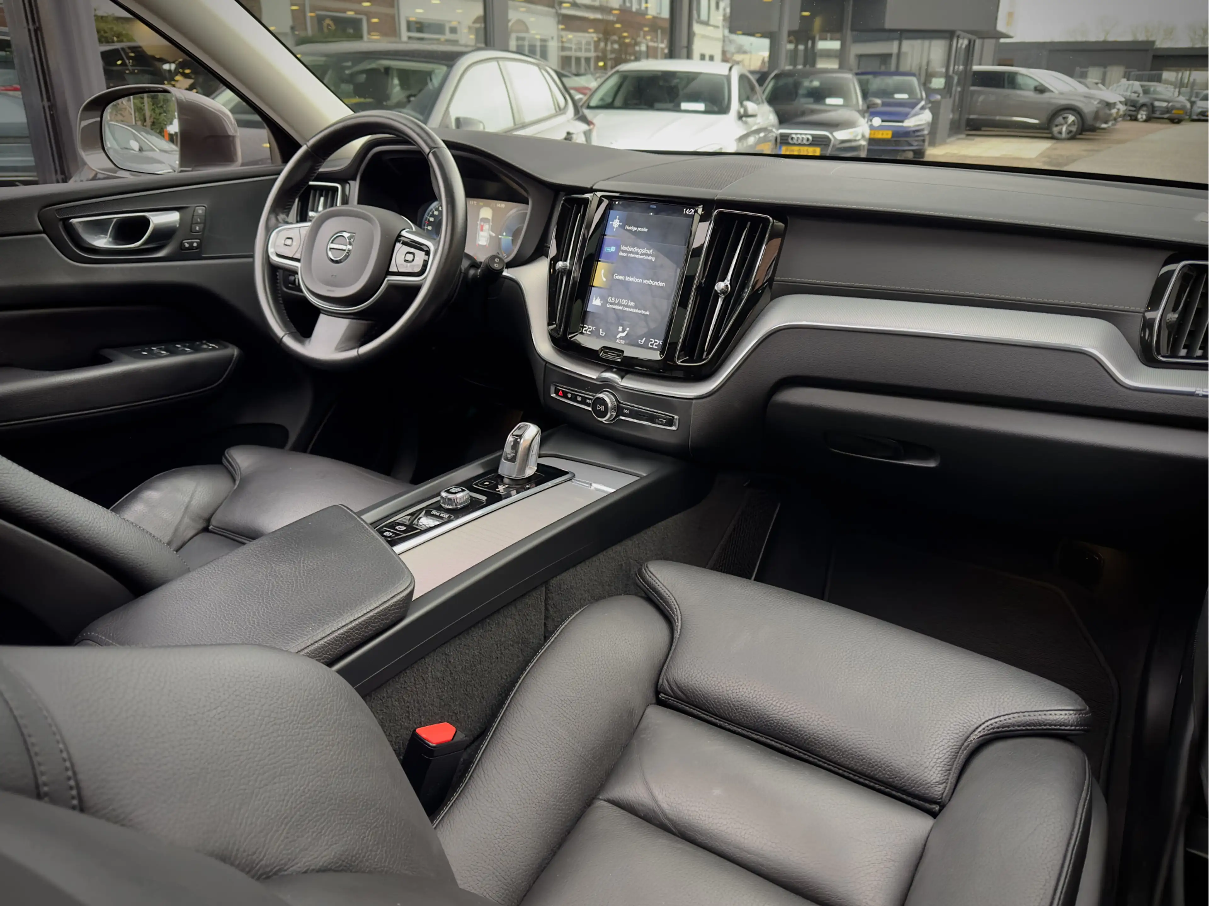 Volvo XC60 2.0 T8 AUT8 TWIN ENGINE AWD INSCRIPTION PANODAK LE — photo 2