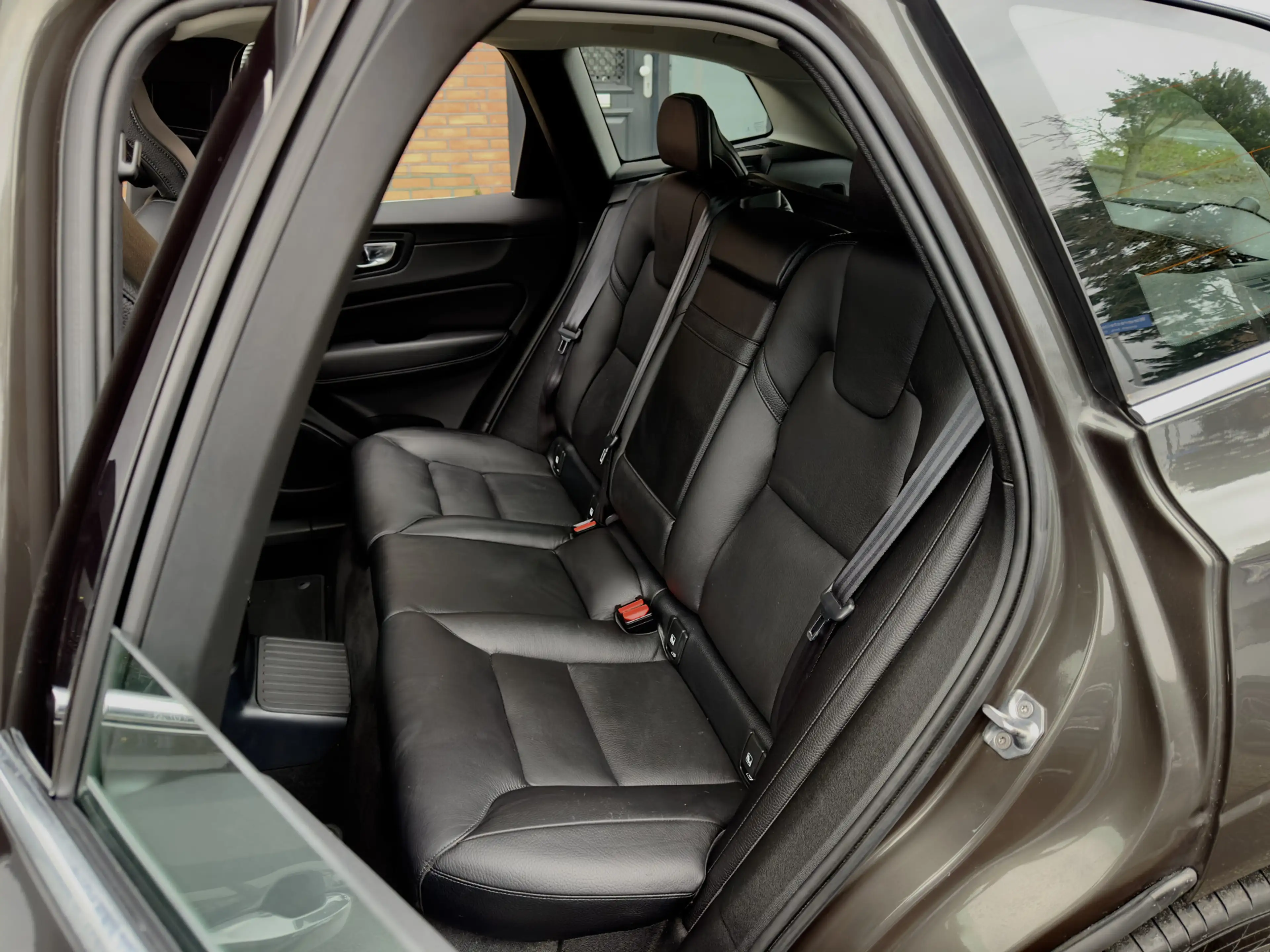 Volvo XC60 2.0 T8 AUT8 TWIN ENGINE AWD INSCRIPTION PANODAK LE — photo 14