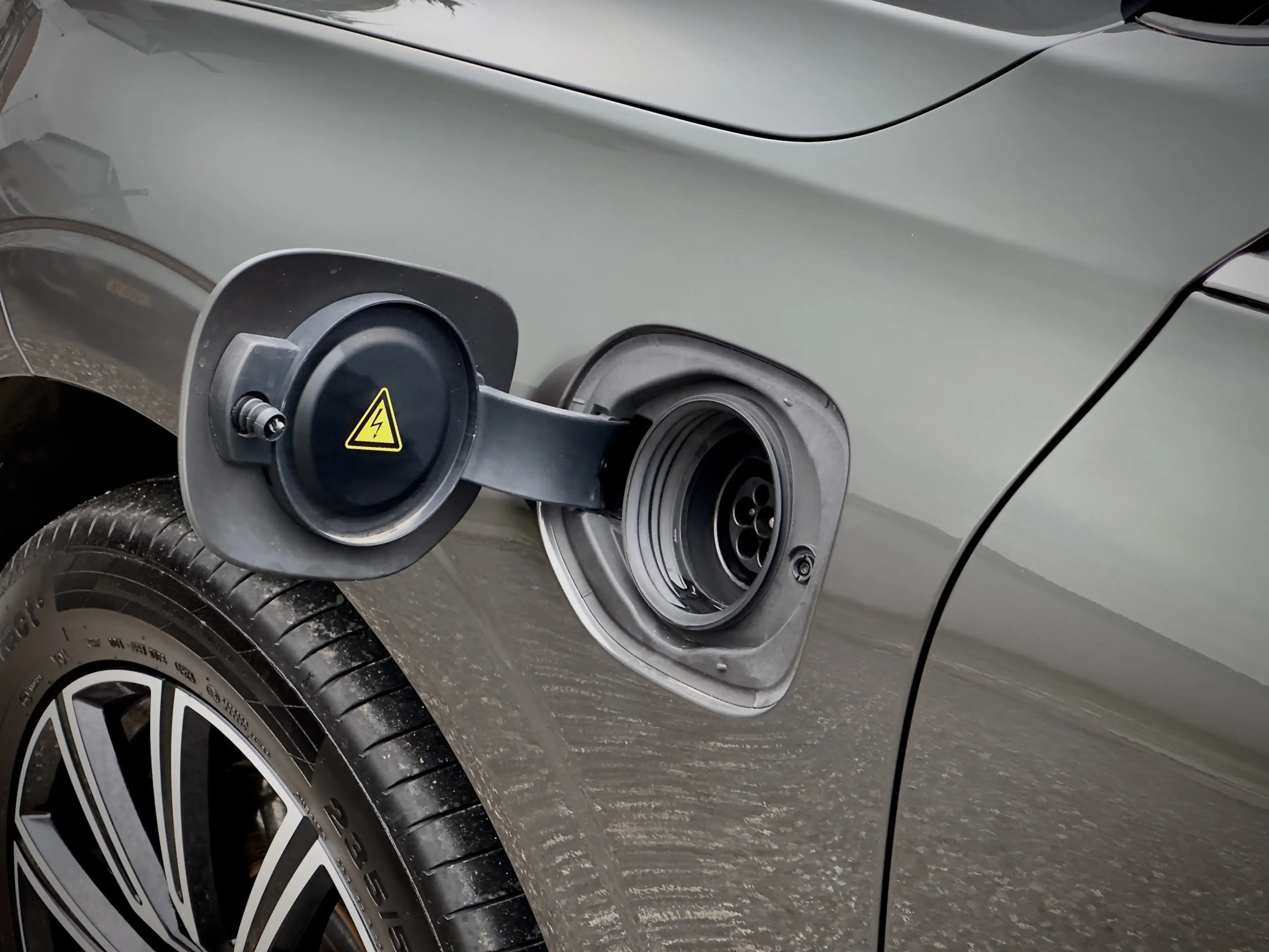 Volvo XC60 2.0 T8 AUT8 TWIN ENGINE AWD INSCRIPTION PANODAK LE — photo 15