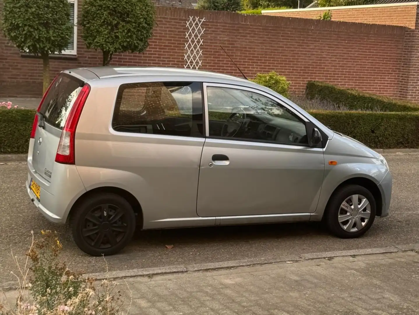 Daihatsu Cuore Cuore 1.0-12V 100th Anniv. Plateado - 1