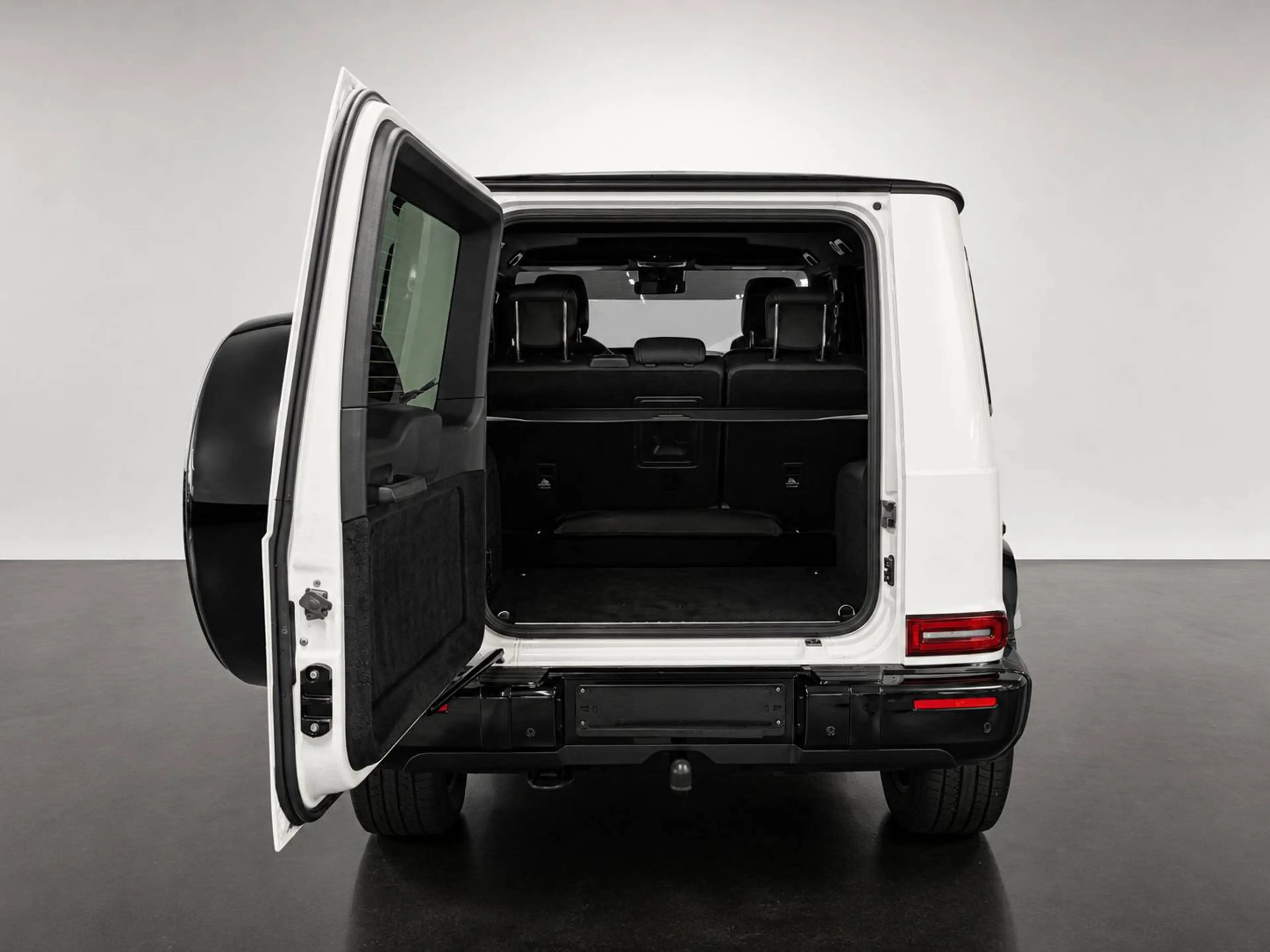 Mercedes-Benz G 350 G-Klasse Station-Wagon Diesel 5-Türer d 9G-TRONIC AMG Line — photo 11