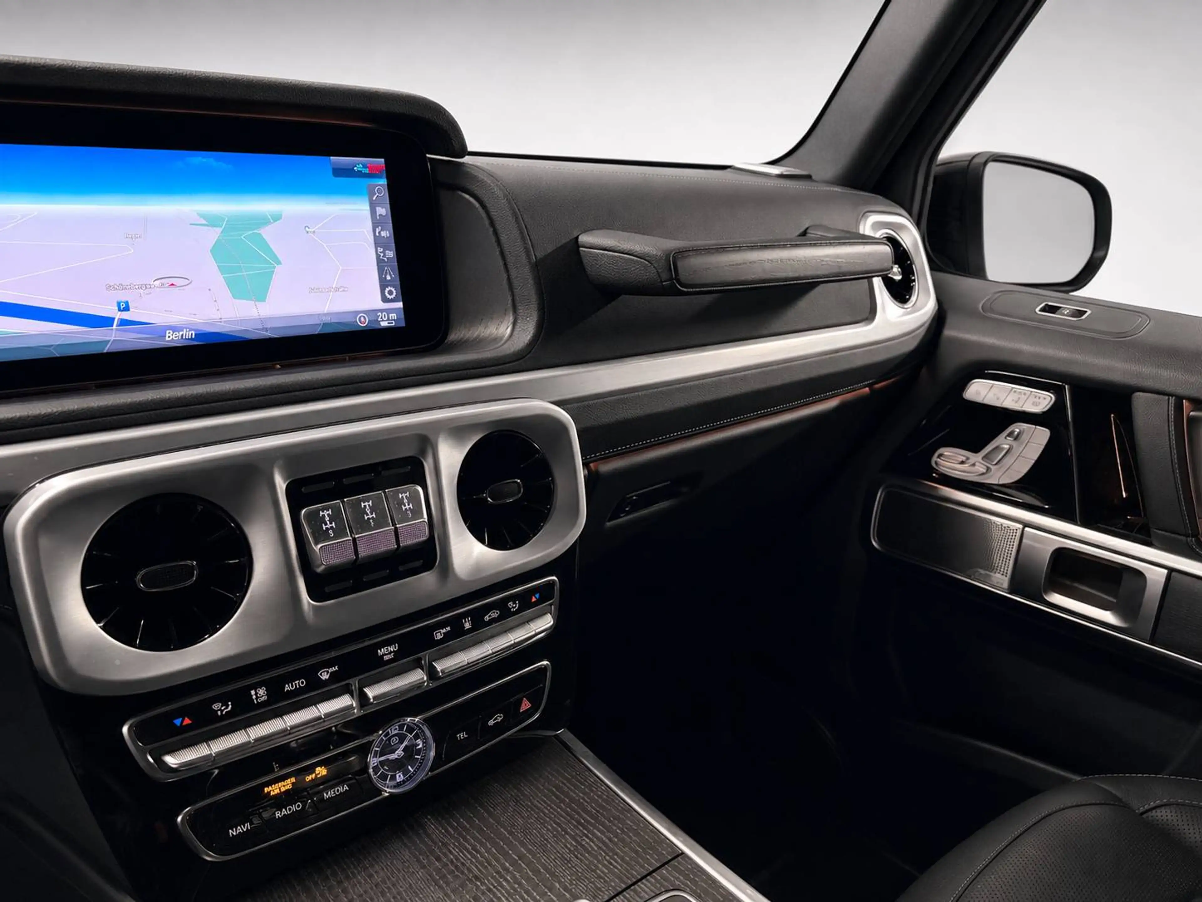 Mercedes-Benz G 350 G-Klasse Station-Wagon Diesel 5-Türer d 9G-TRONIC AMG Line — photo 21