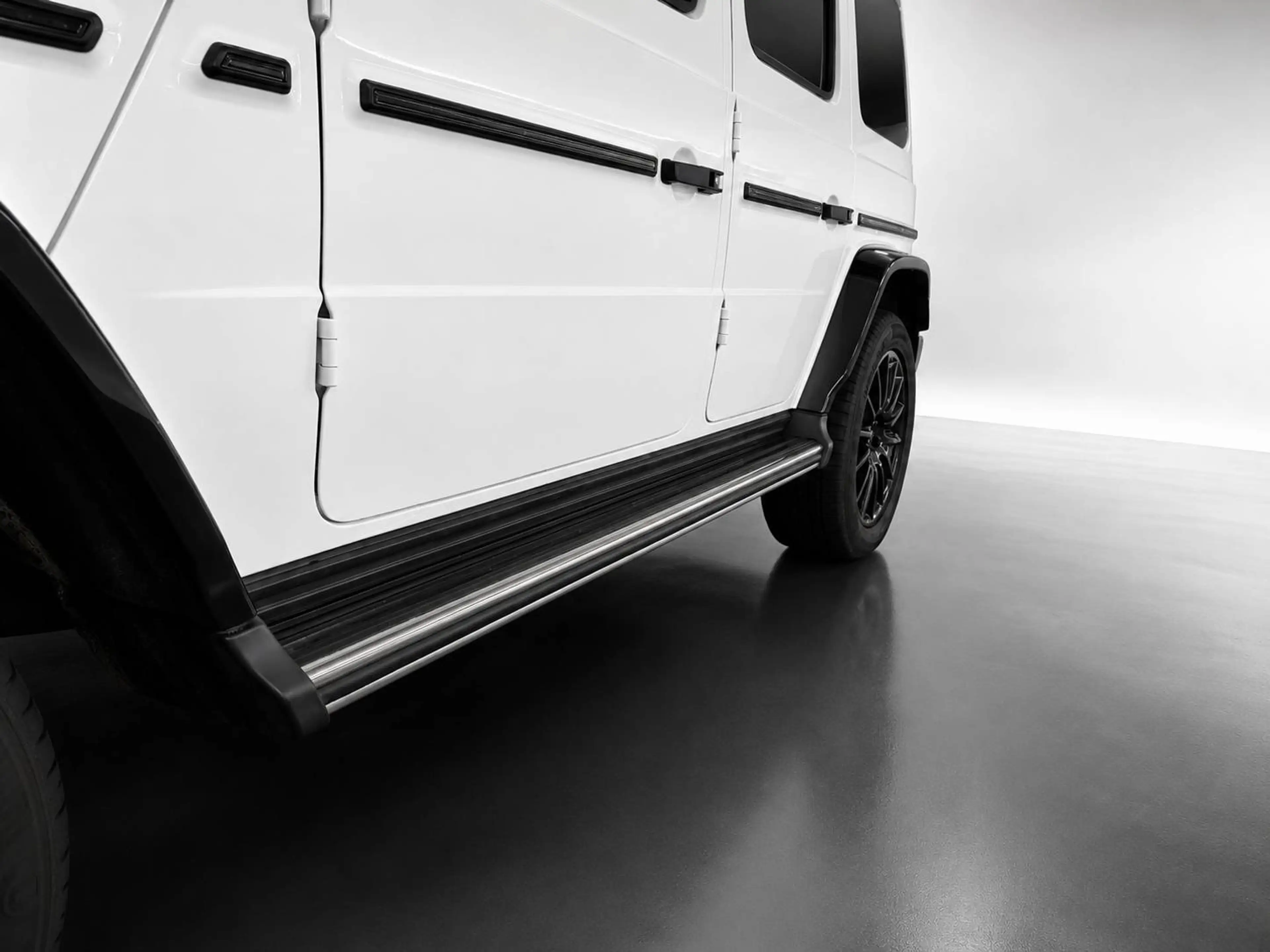 Mercedes-Benz G 350 G-Klasse Station-Wagon Diesel 5-Türer d 9G-TRONIC AMG Line — photo 17