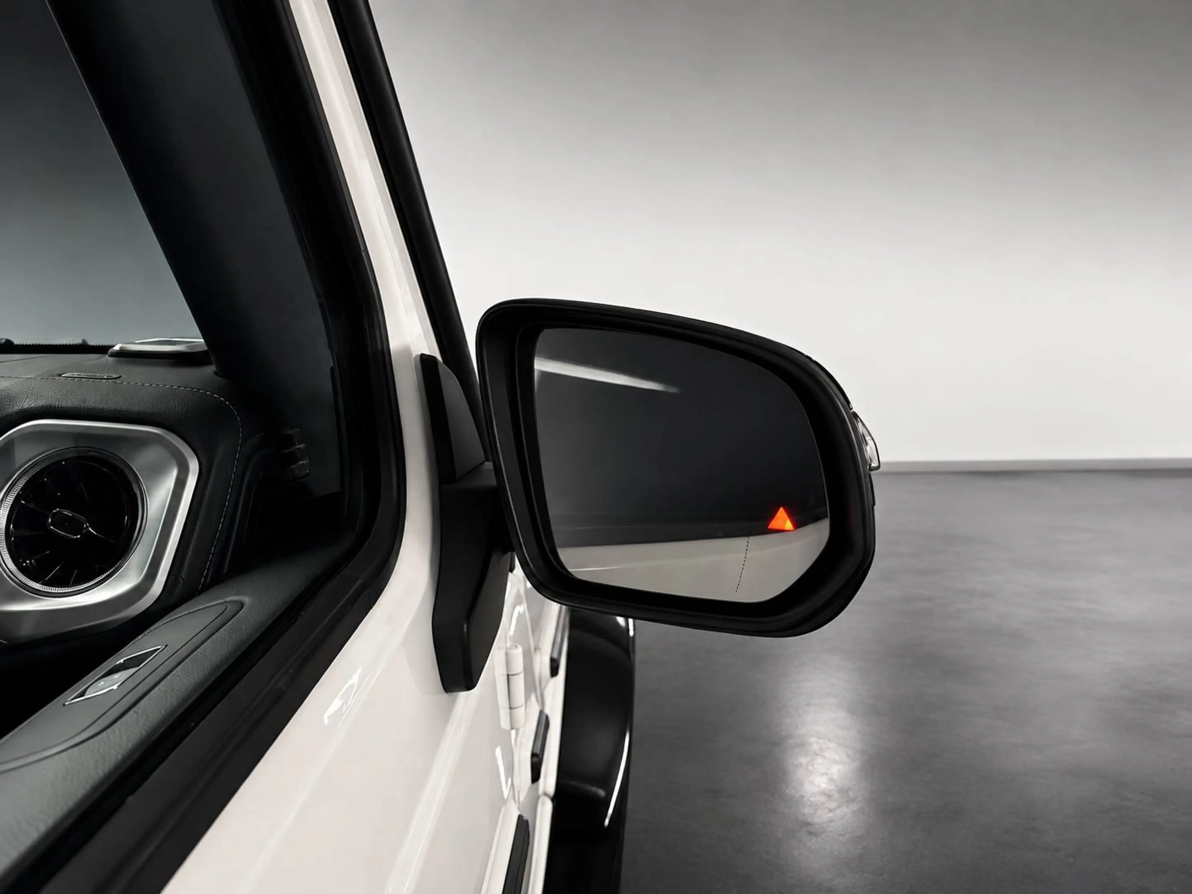 Mercedes-Benz G 350 G-Klasse Station-Wagon Diesel 5-Türer d 9G-TRONIC AMG Line — photo 15