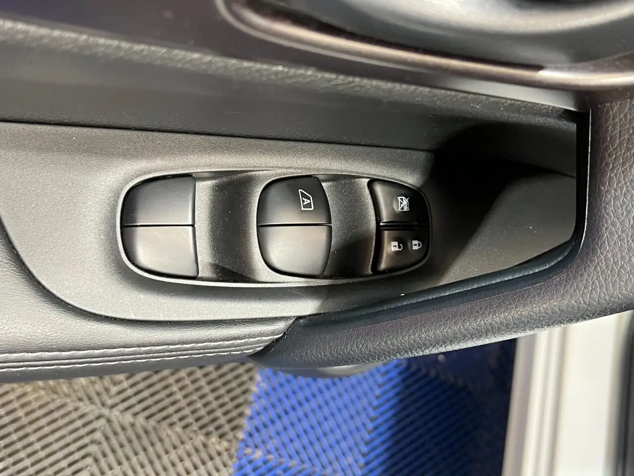 Nissan Qashqai снимка Nissan Qashqai