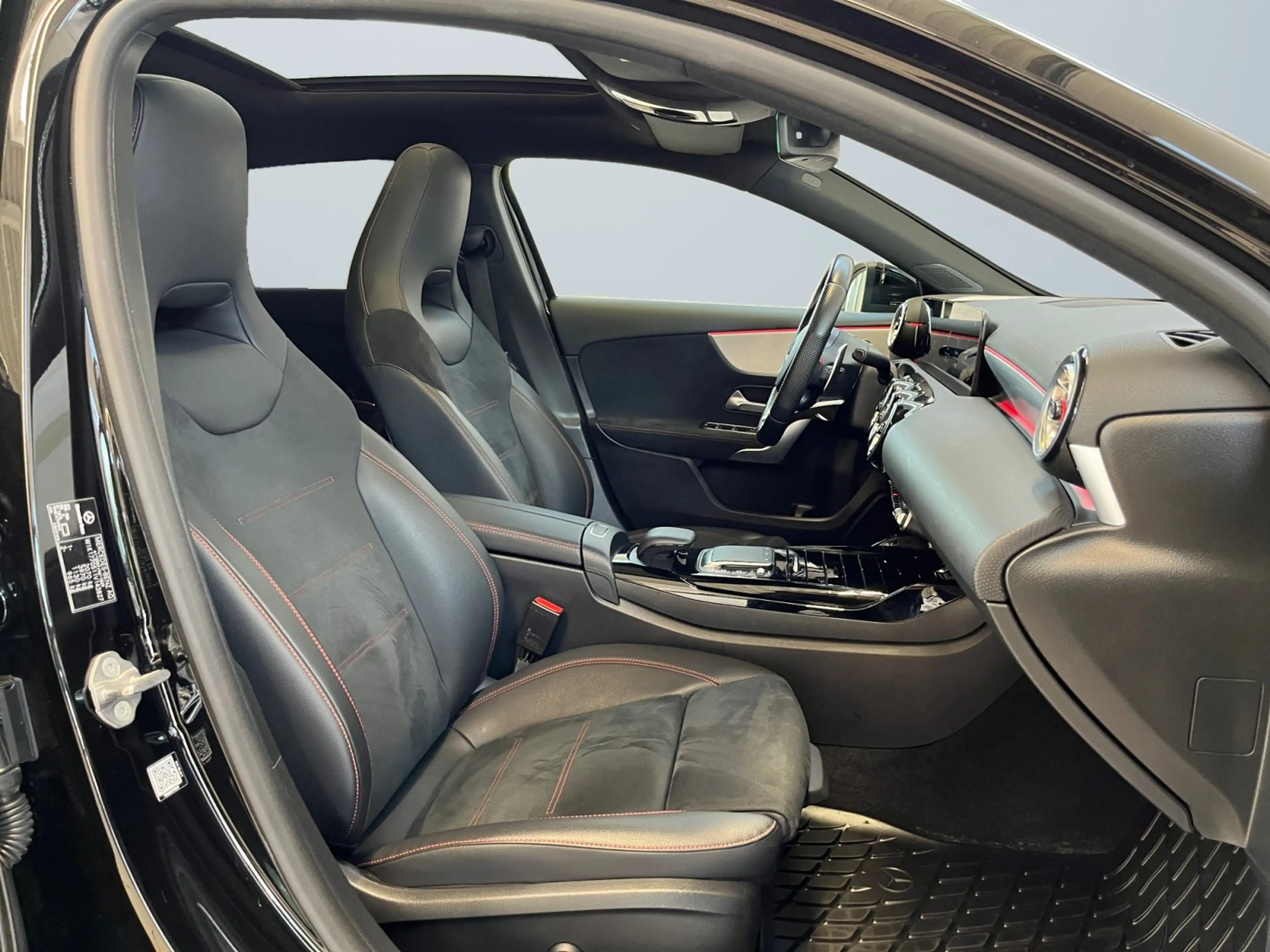 Mercedes-Benz A 35 AMG A35 AMG Aut. 4Matic+ 360°Kamera HeadUp-Display — photo 10