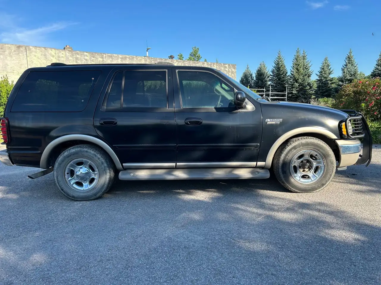 Ford Expedition снимка Ford Expedition