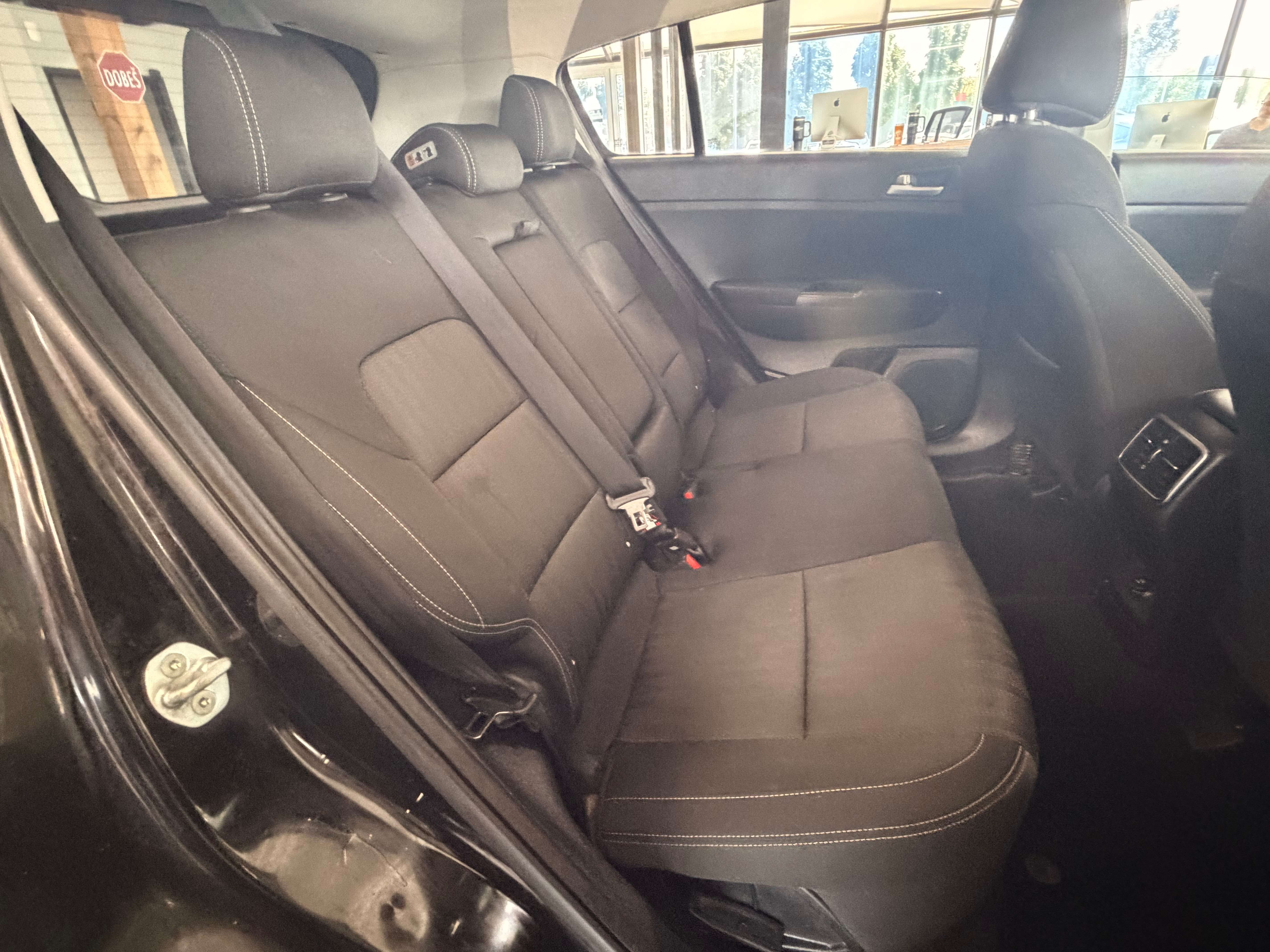 2017 Kia Sportage LX - Image 12