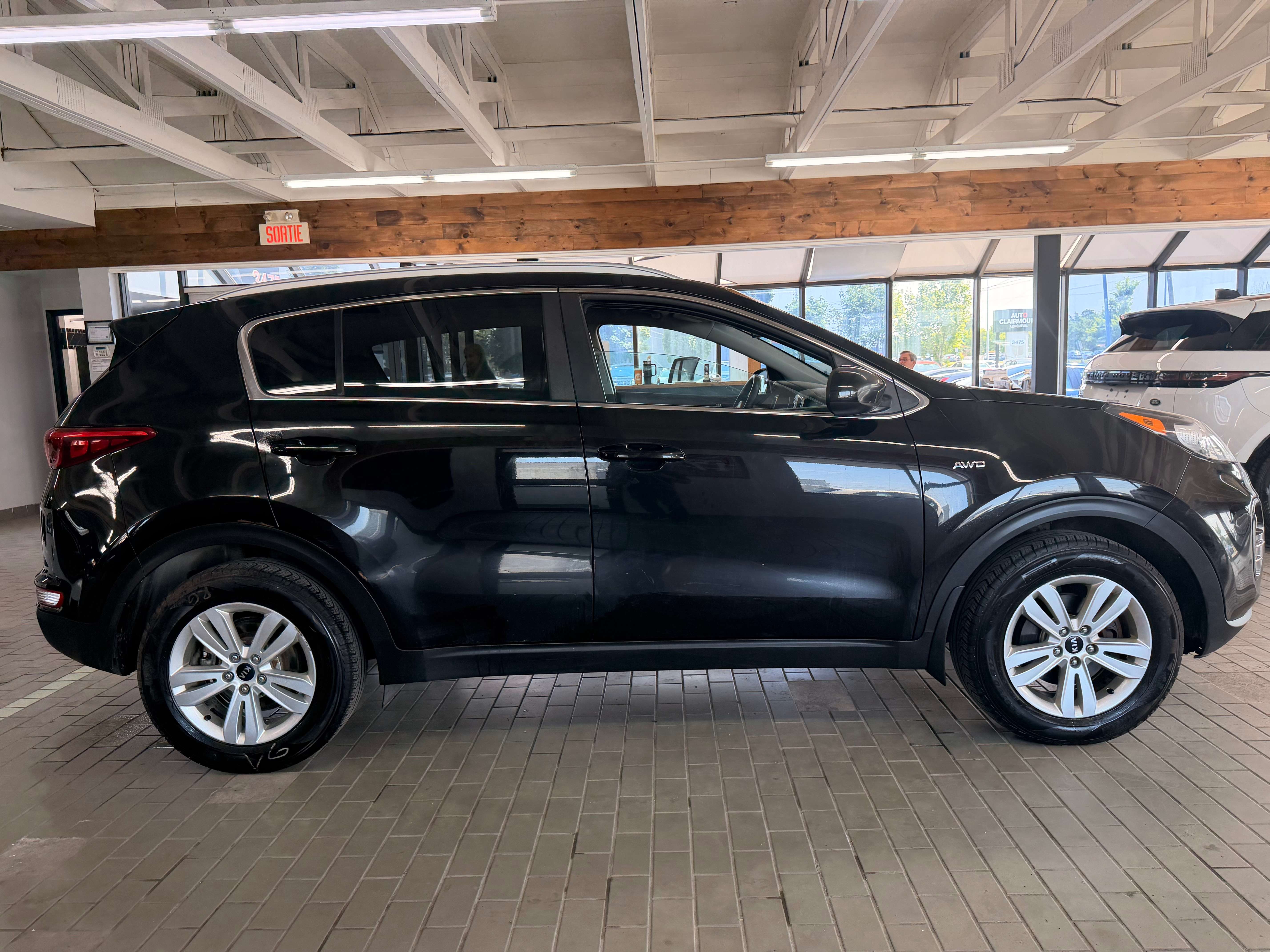 2017 Kia Sportage LX - Image 5