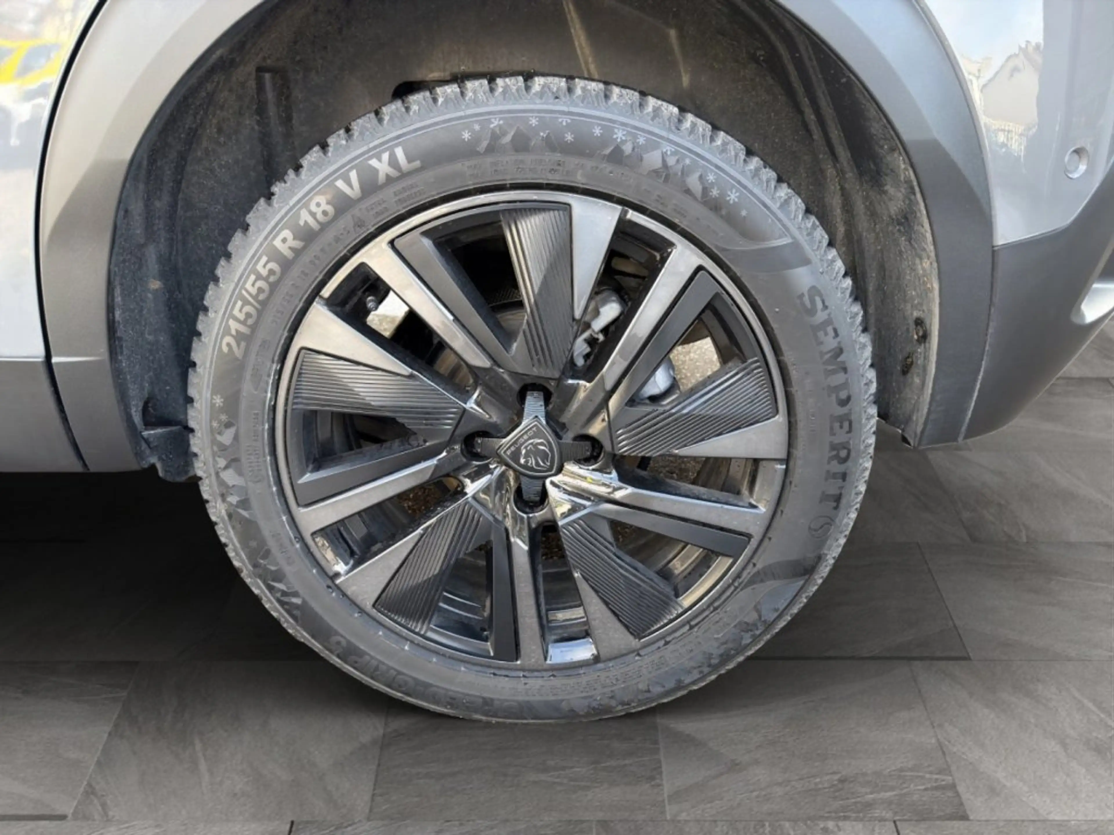 Peugeot 2008 GT Benzin 130 EAT8 — photo 6