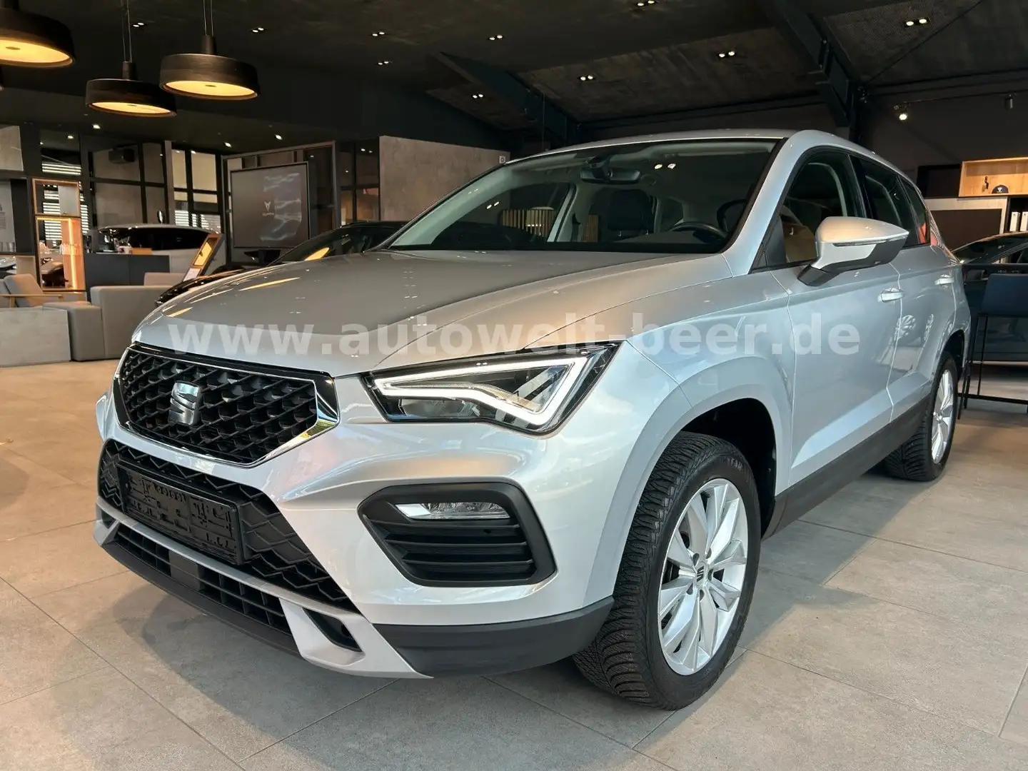 SEAT Ateca Style 1.5 TSI 150PS 6-Gang *NAVI*FULL LINK Silber - 1
