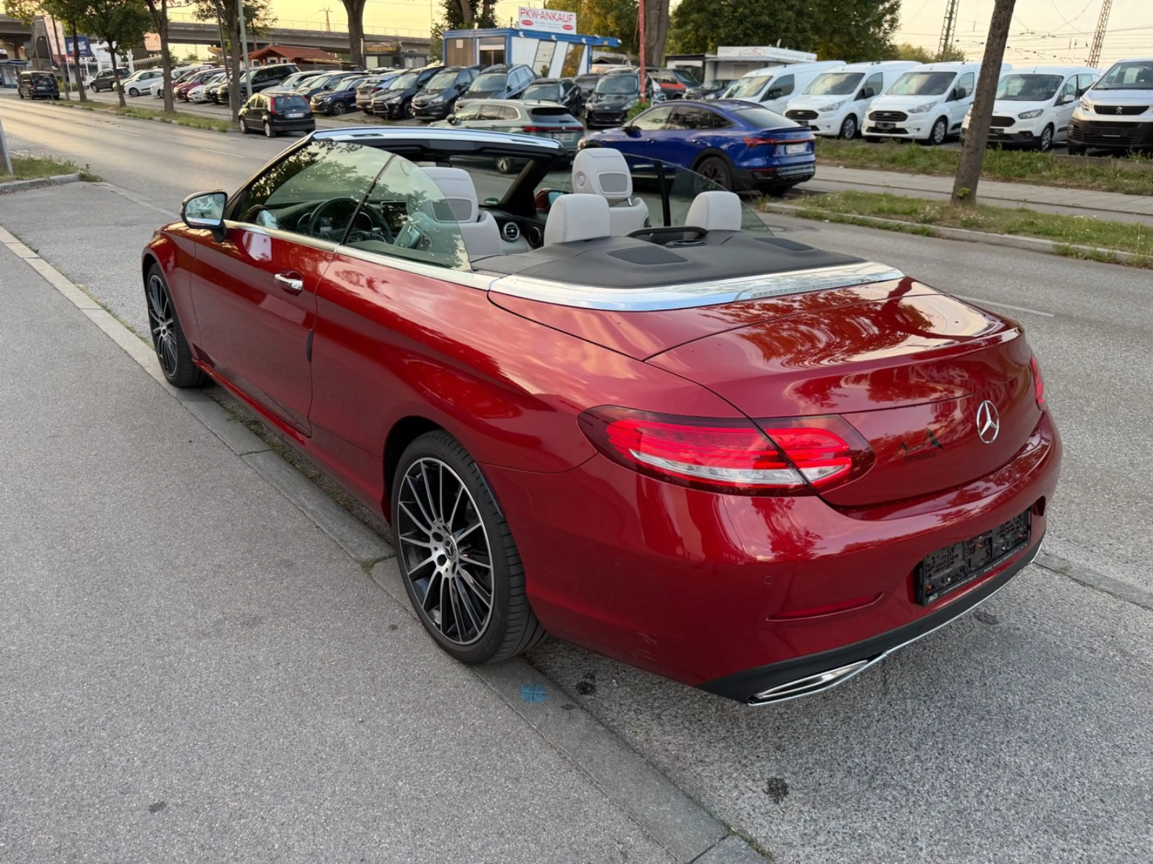 Mercedes-Benz C 300 C Cabrio Head up.Kamera 360.Distronic. — photo 9