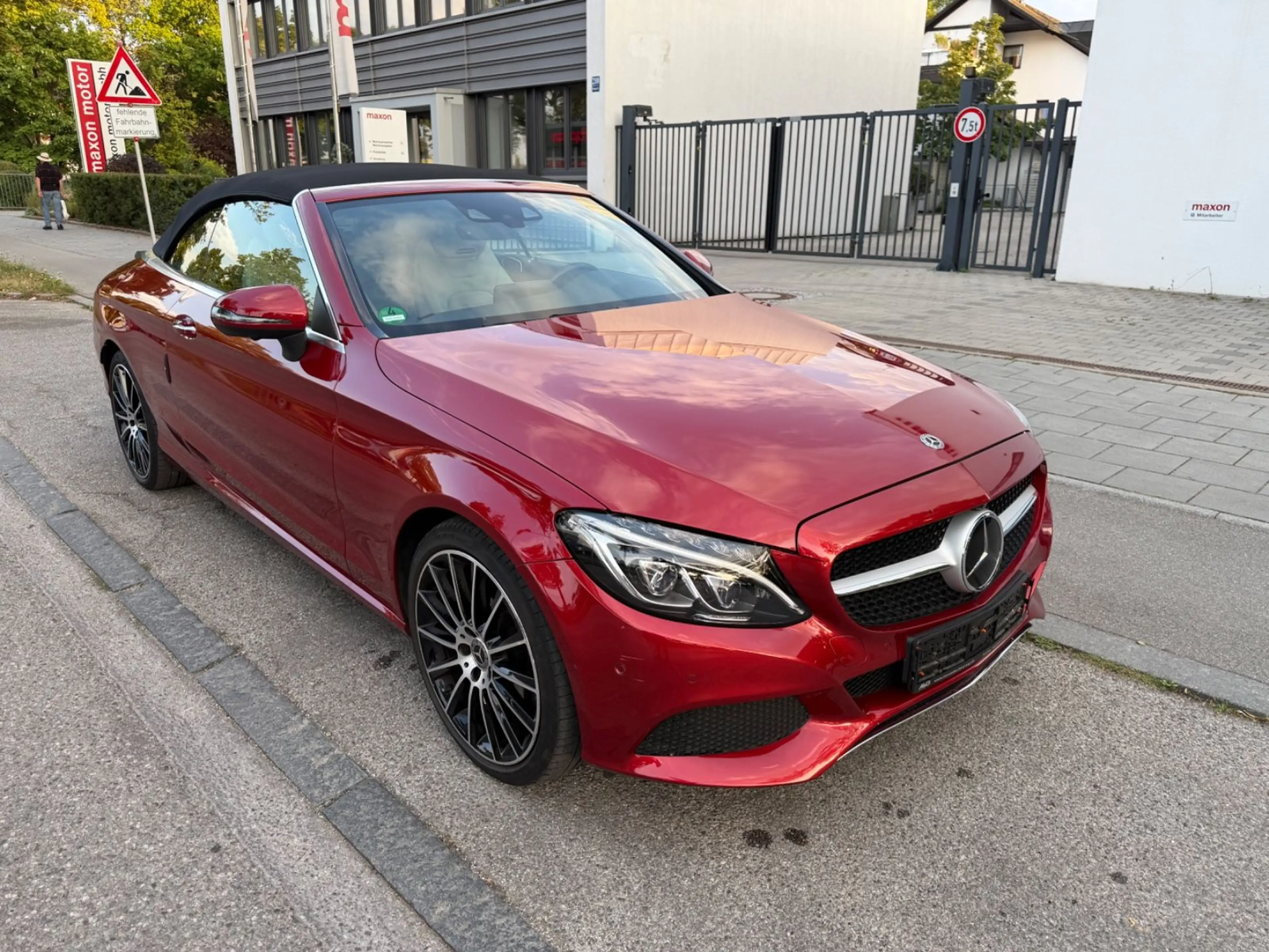 Mercedes-Benz C 300 C Cabrio Head up.Kamera 360.Distronic. — photo 3