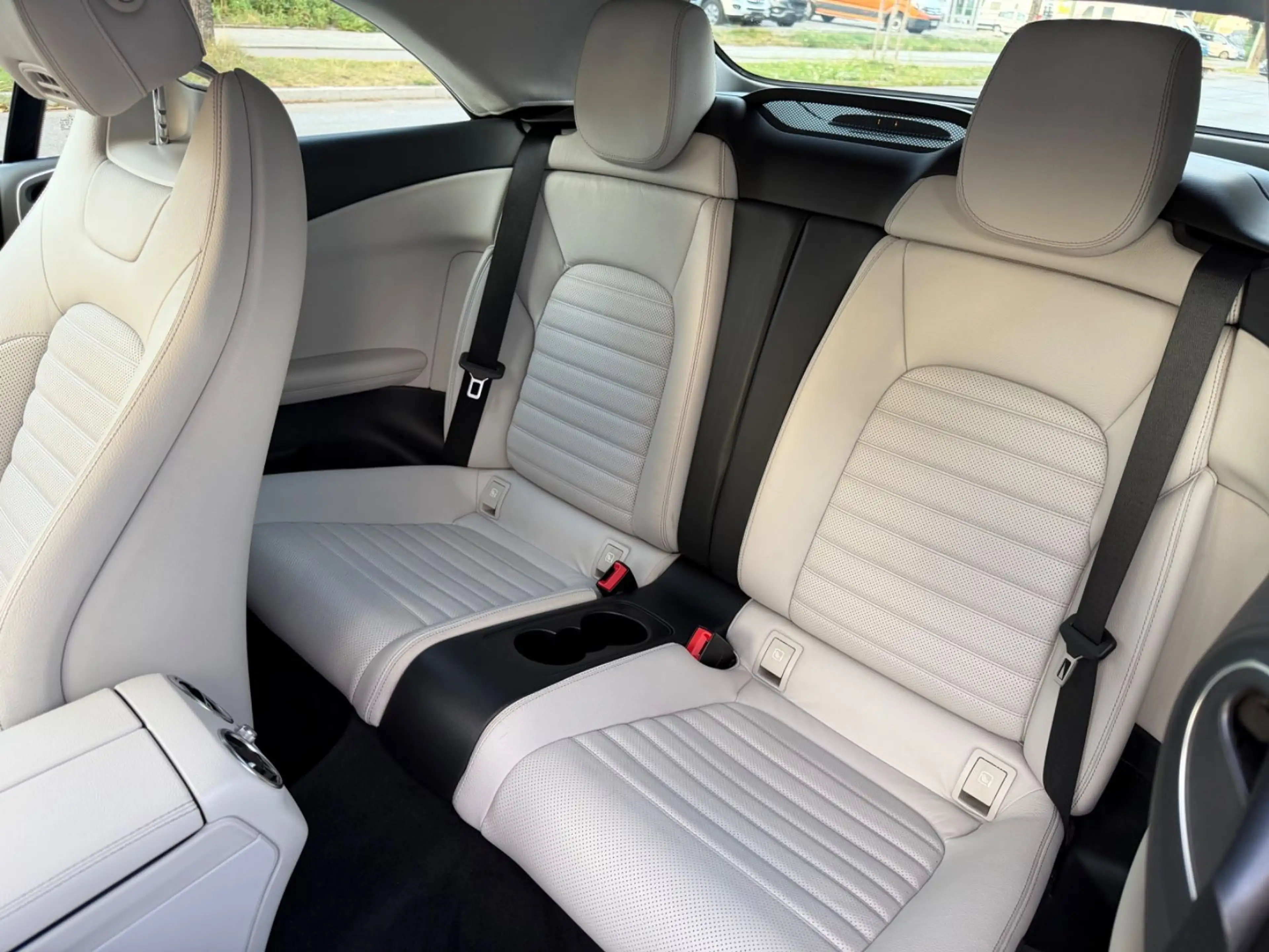 Mercedes-Benz C 300 C Cabrio Head up.Kamera 360.Distronic. — photo 14