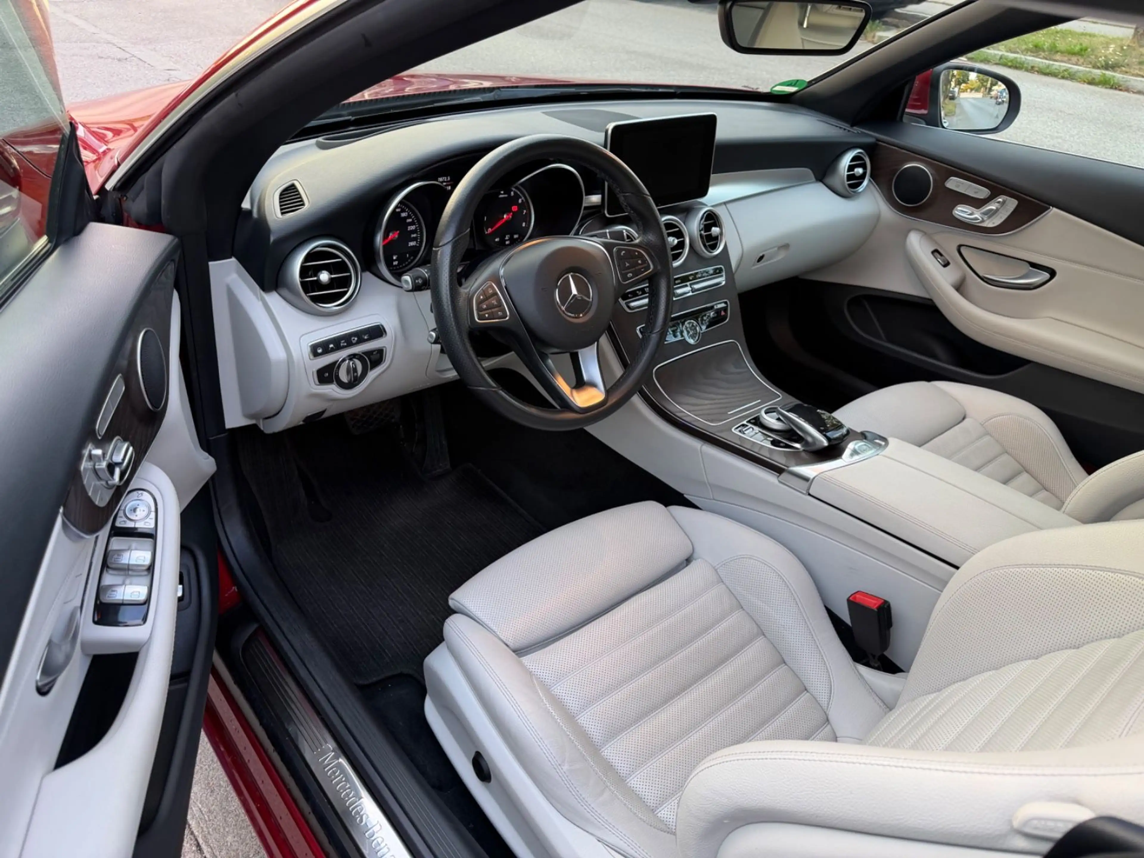Mercedes-Benz C 300 C Cabrio Head up.Kamera 360.Distronic. — photo 11