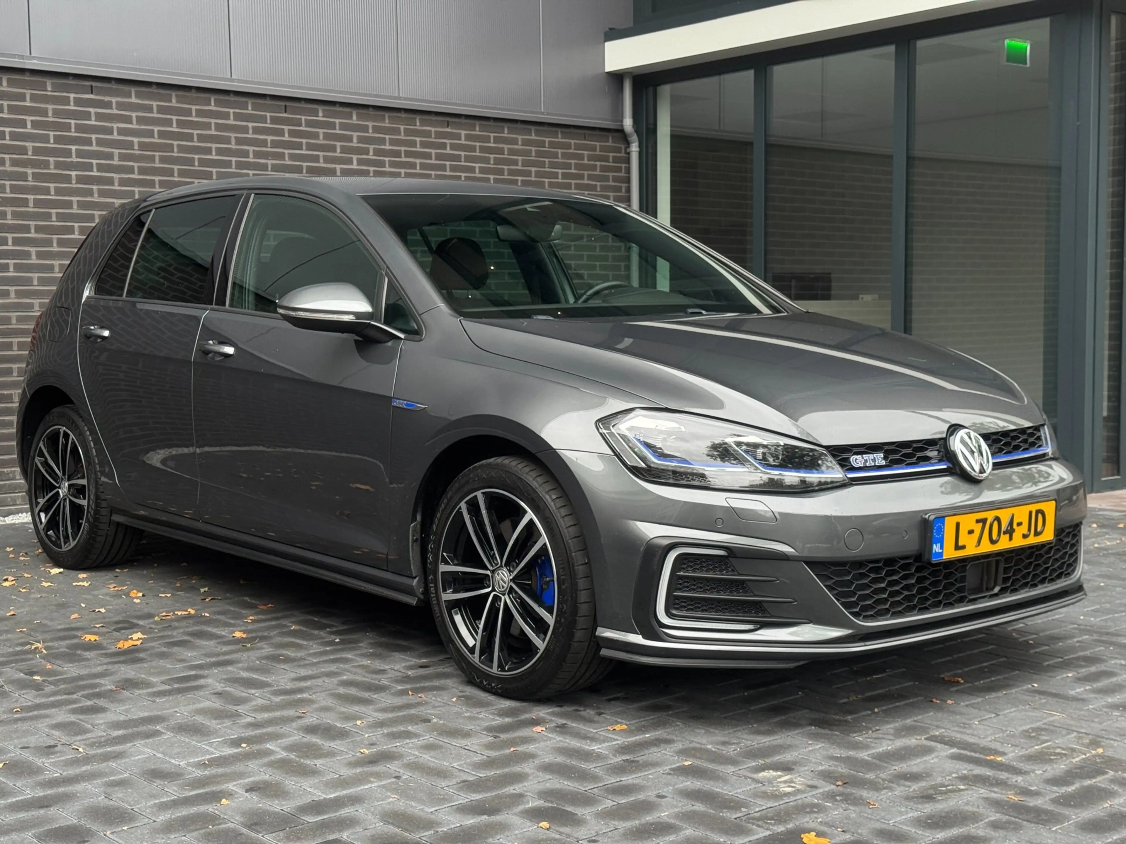Volkswagen Golf GTE 1.4 TSI PHEV - Facelift|ACC|Standkachel|Camera|Sto — photo 3