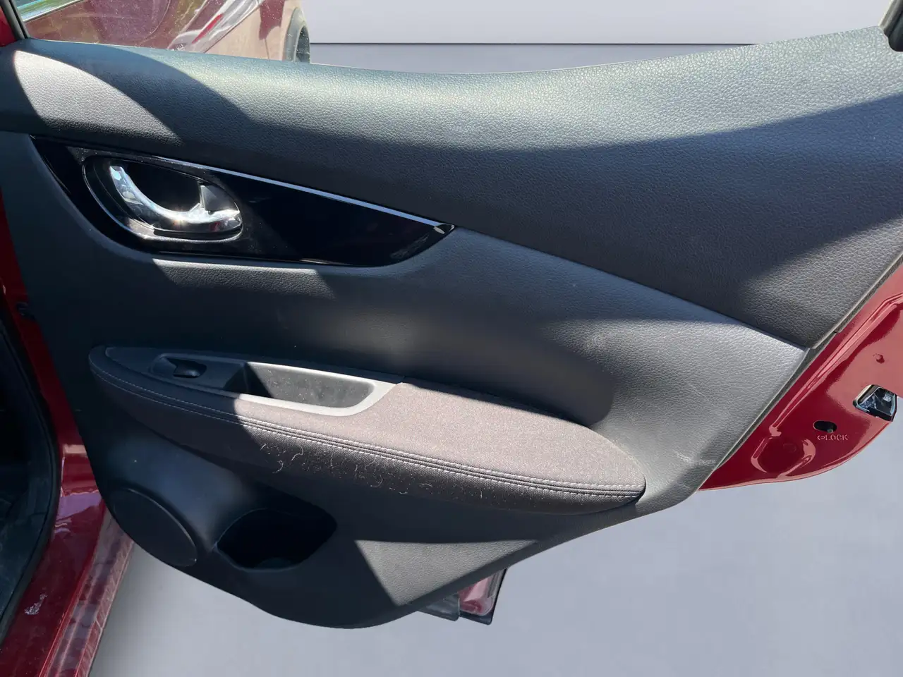Nissan Qashqai снимка Nissan Qashqai