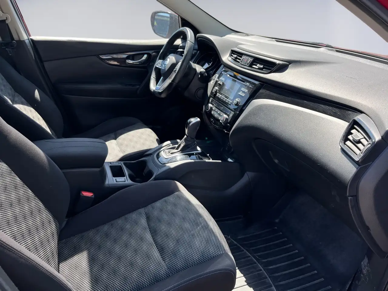 Nissan Qashqai снимка Nissan Qashqai