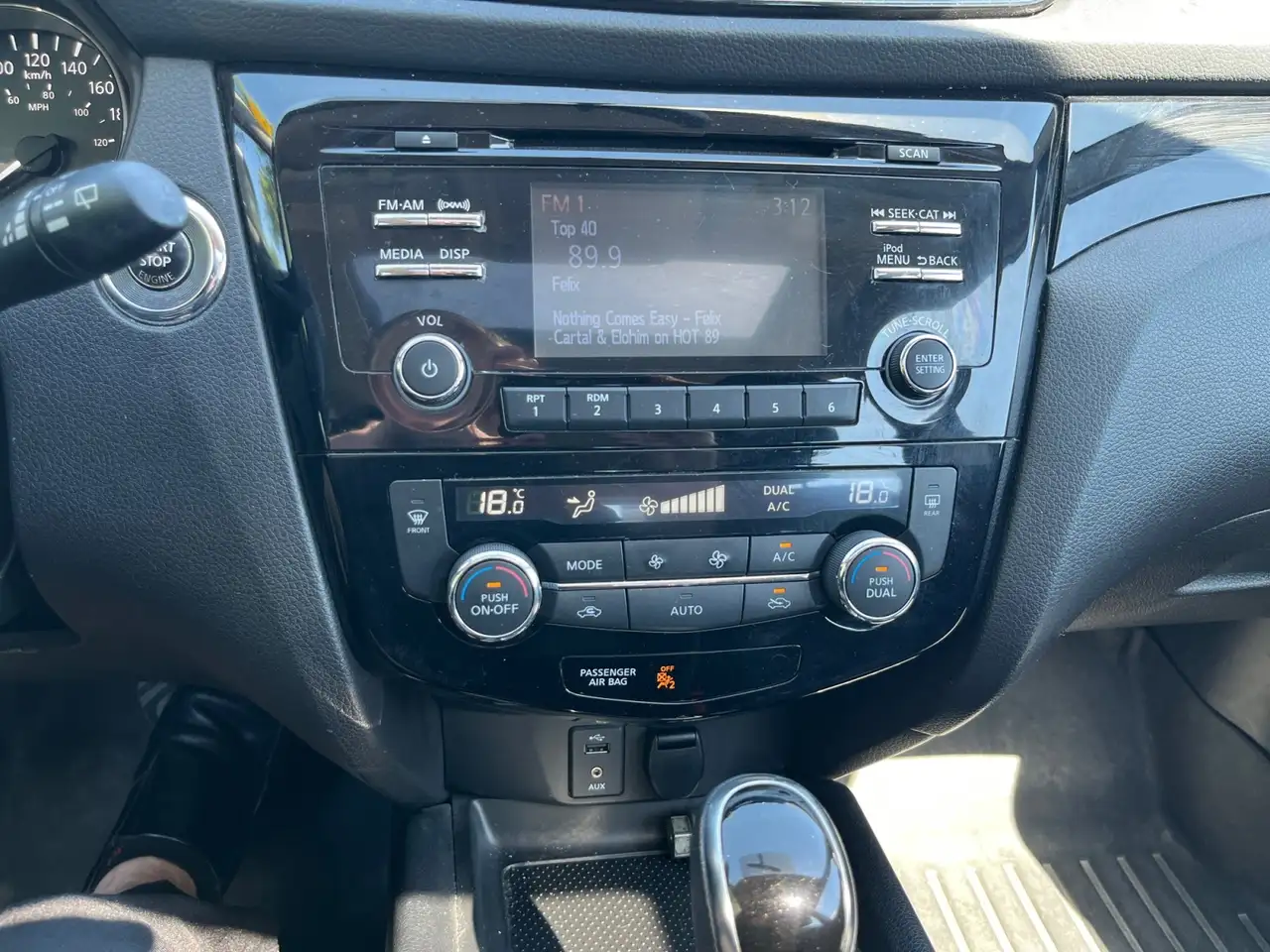 Nissan Qashqai снимка Nissan Qashqai