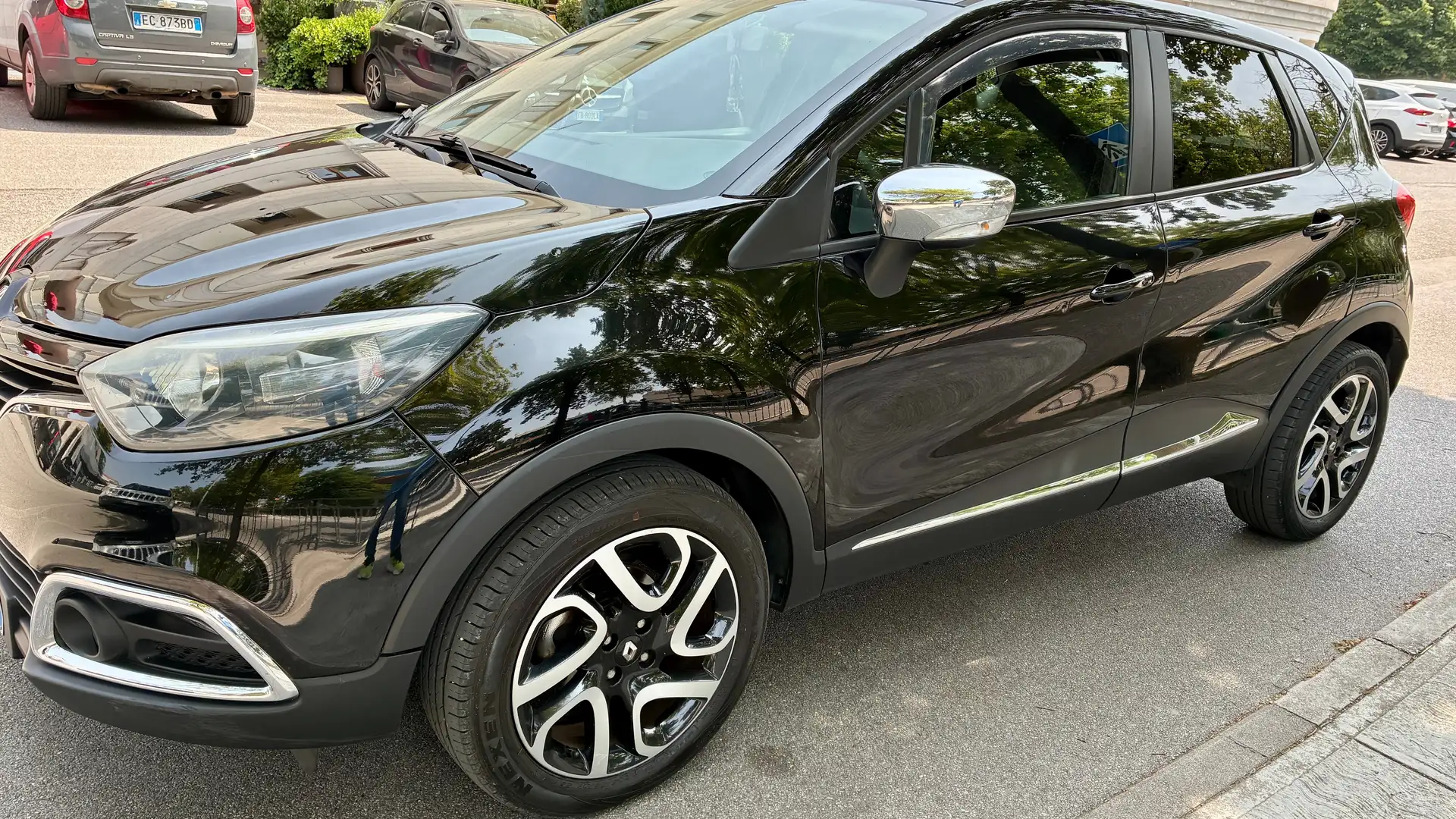 Renault Captur Captur 0.9 tce Life (wave) 90cv E6 Nero - 1